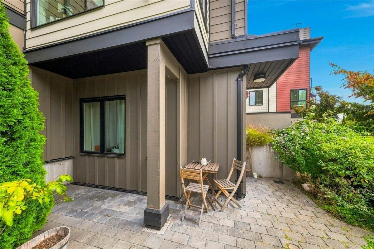 226 E 8th Street, North Vancouver, BC, V7L 1Z1 - 25