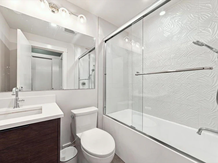 226 E 8th Street, North Vancouver, BC, V7L 1Z1 - 16