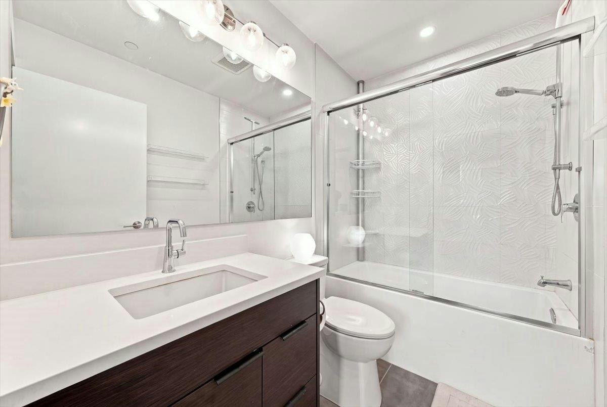 226 E 8th Street, North Vancouver, BC, V7L 1Z1 - 15