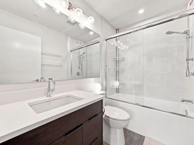 226 E 8th Street, North Vancouver, BC, V7L 1Z1 - 15