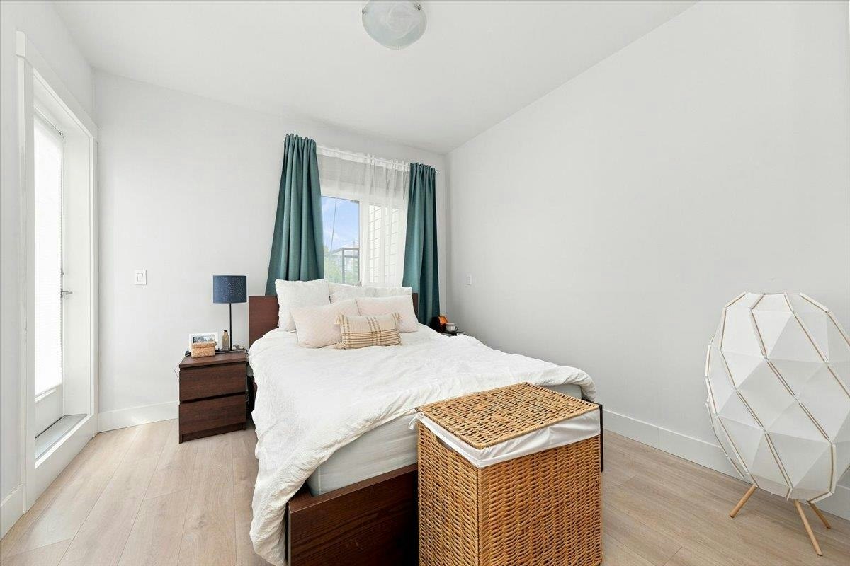 226 E 8th Street, North Vancouver, BC, V7L 1Z1 - 13