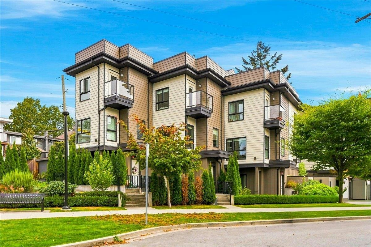 226 E 8th Street, North Vancouver, BC, V7L 1Z1