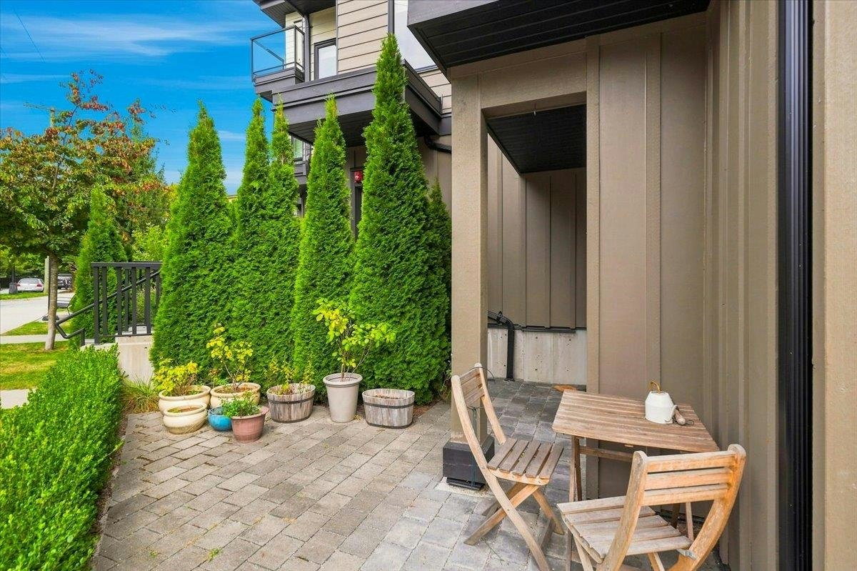 226 E 8th Street, North Vancouver, BC, V7L 1Z1 - 23