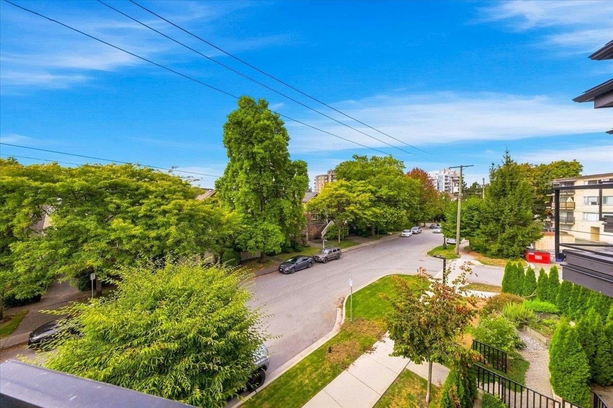 226 E 8th Street, North Vancouver, BC, V7L 1Z1 - 24