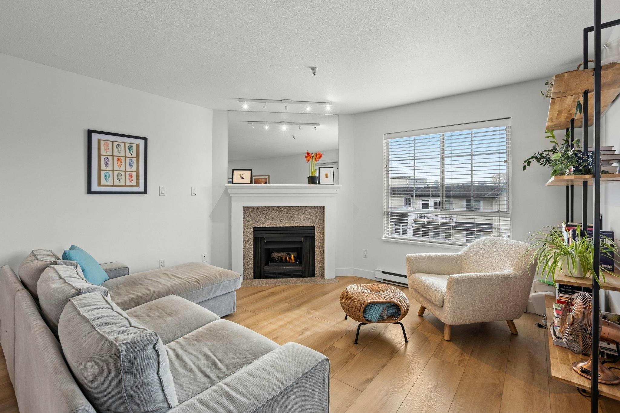 407-1950 E 11th Avenue - 2