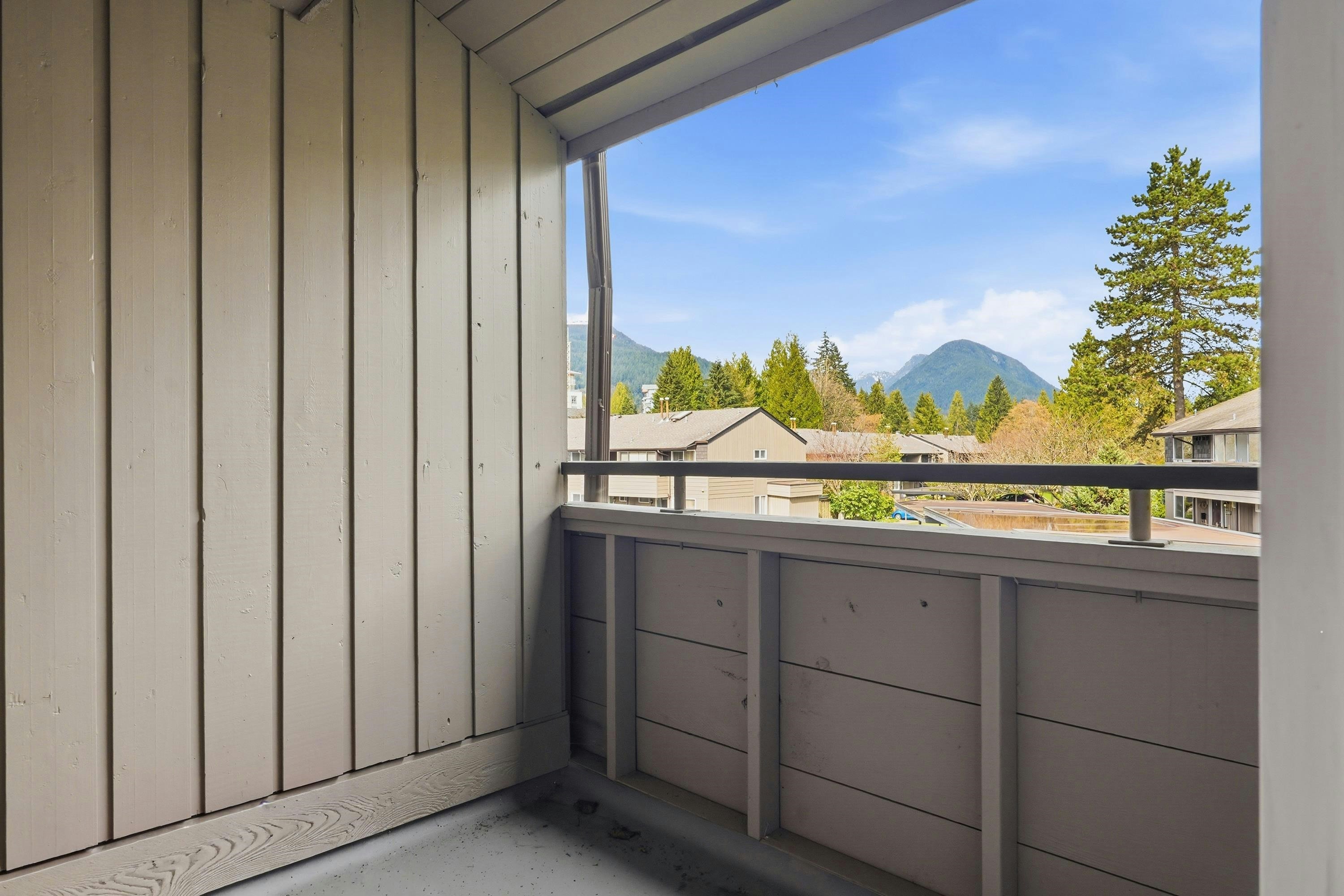 2329 Mountain Highway, North Vancouver, BC, V7J 2N2 - 20