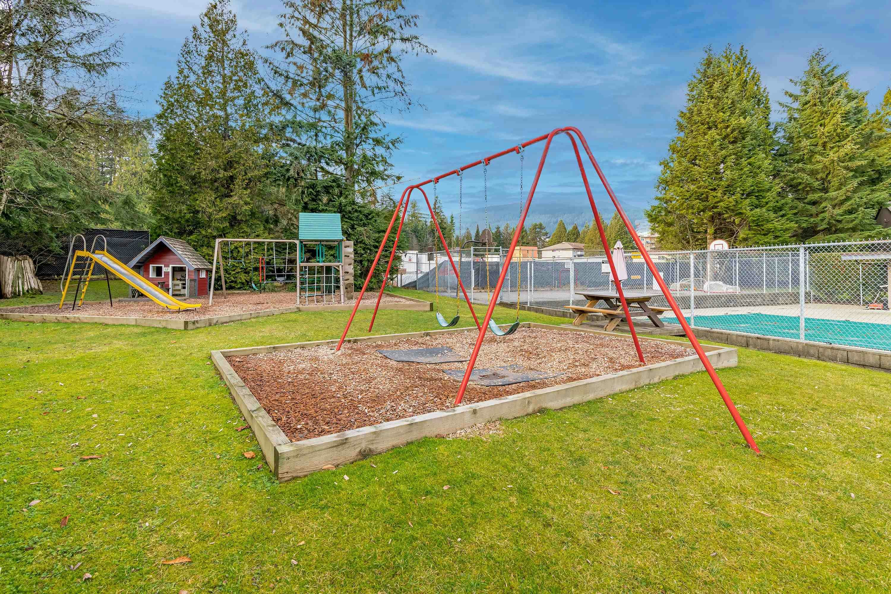 2329 Mountain Highway, North Vancouver, BC, V7J 2N2 - 37