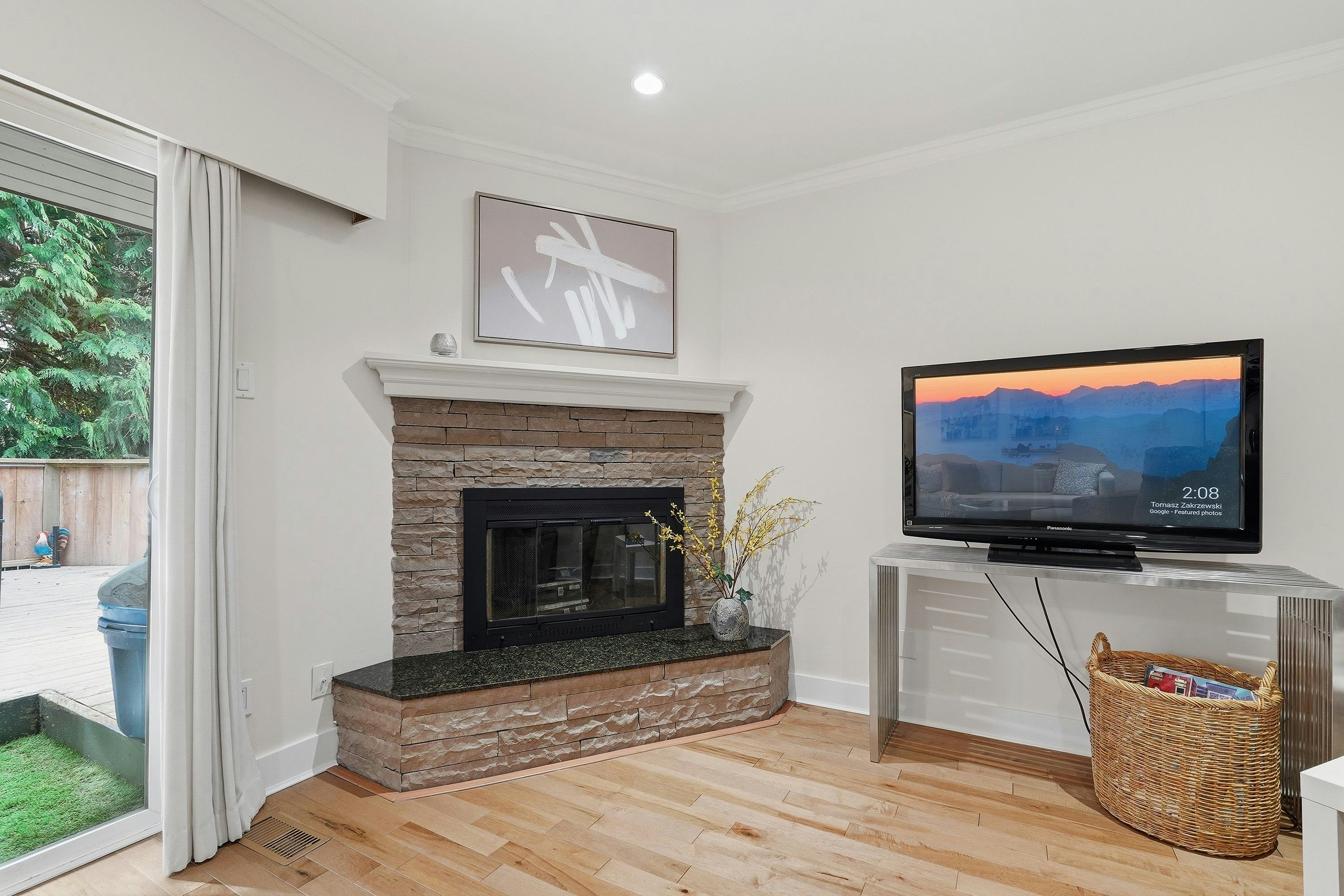 2329 Mountain Highway, North Vancouver, BC, V7J 2N2 - 13