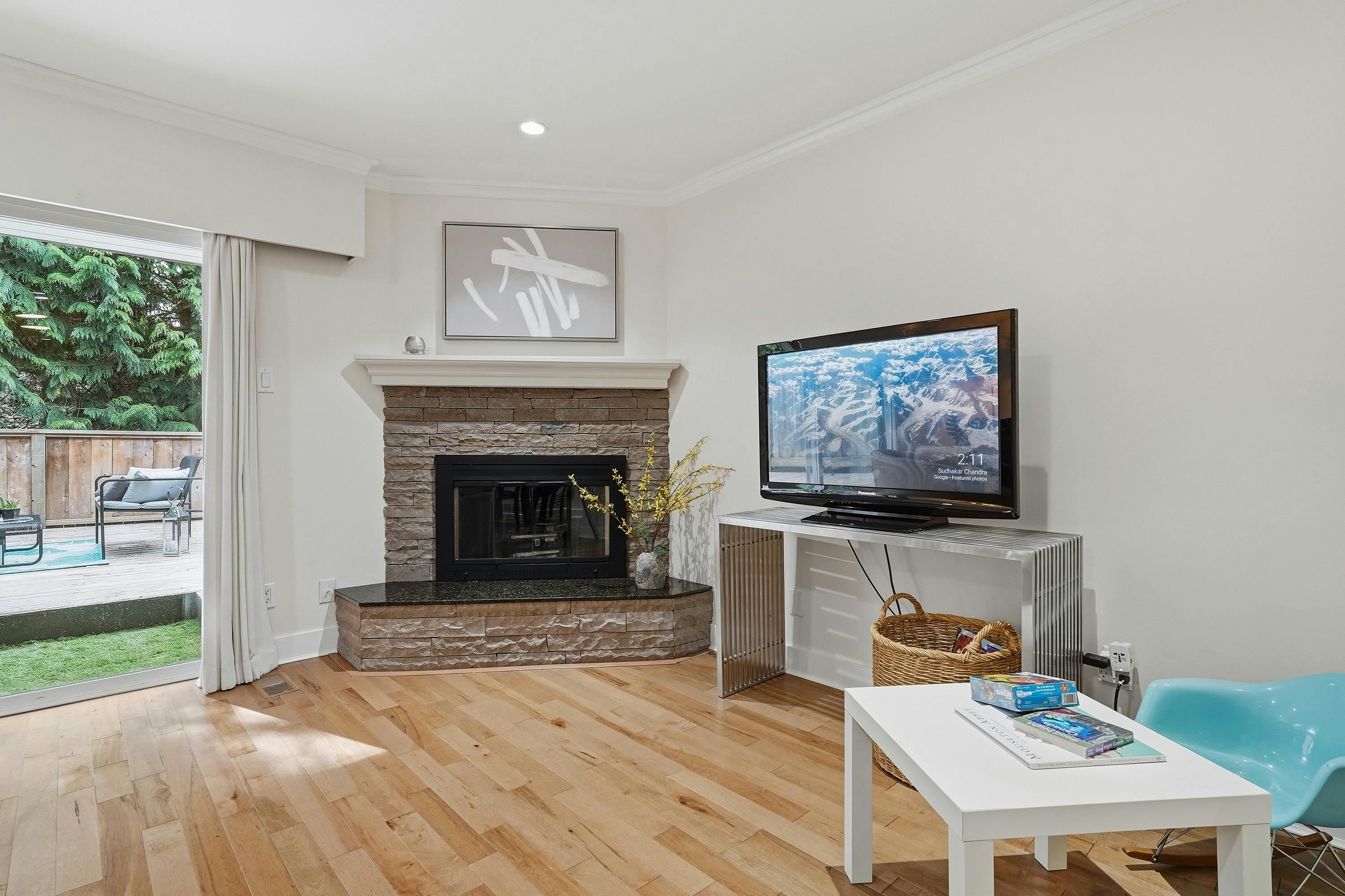 2329 Mountain Highway, North Vancouver, BC, V7J 2N2 - 5