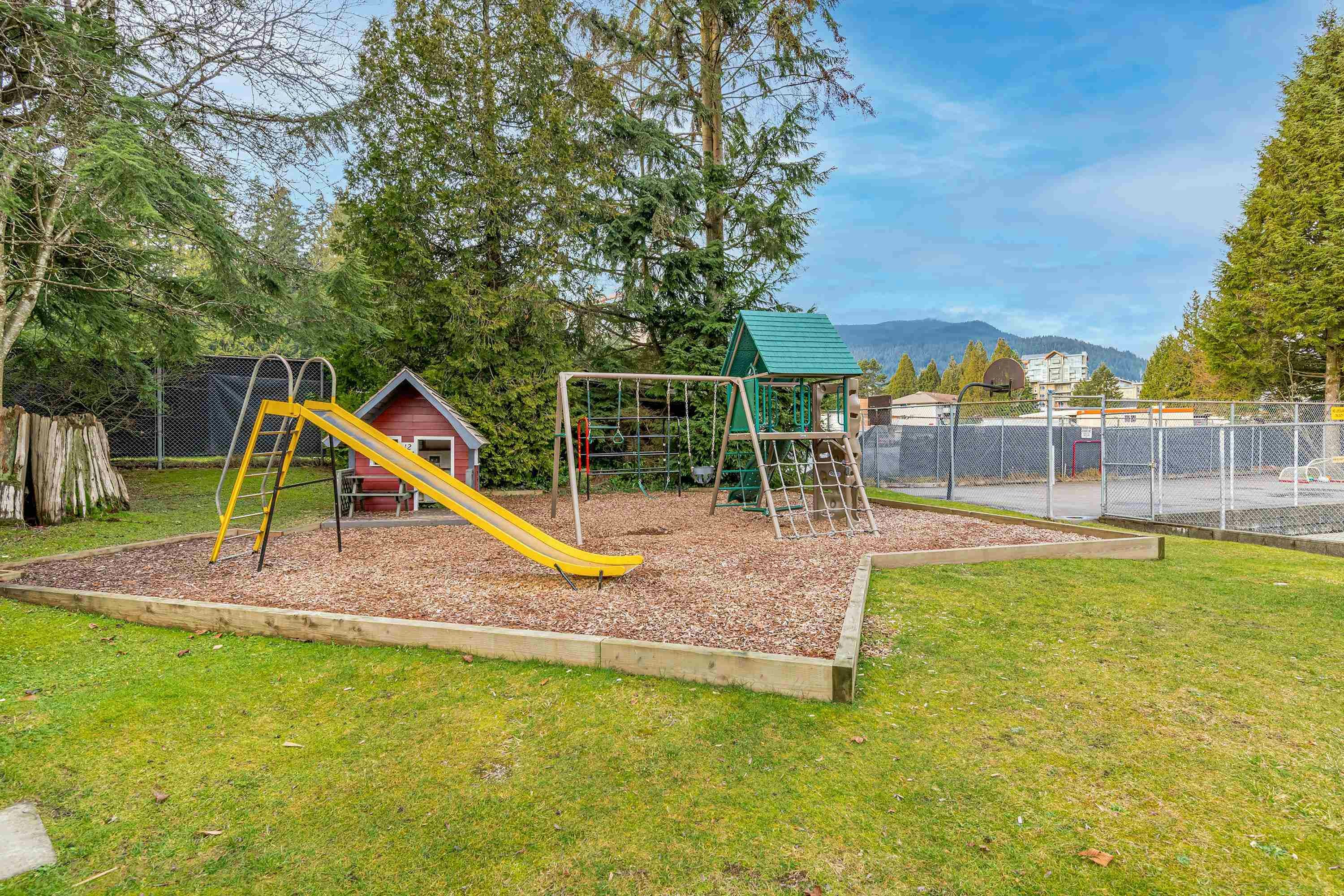 2329 Mountain Highway, North Vancouver, BC, V7J 2N2 - 38