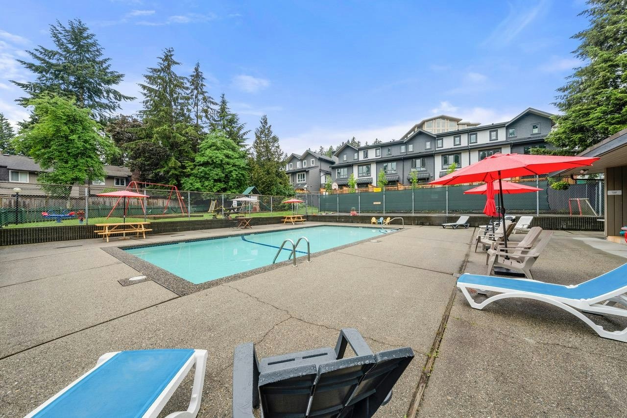2329 Mountain Highway, North Vancouver, BC, V7J 2N2 - 4