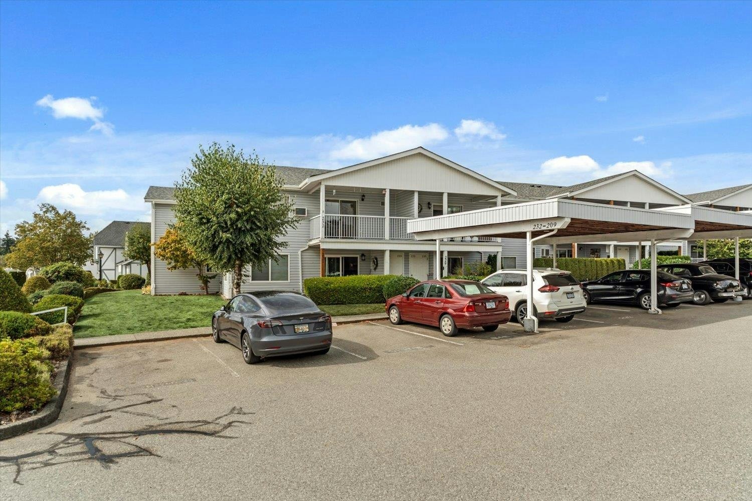 232-32691 Garibaldi Drive - 2