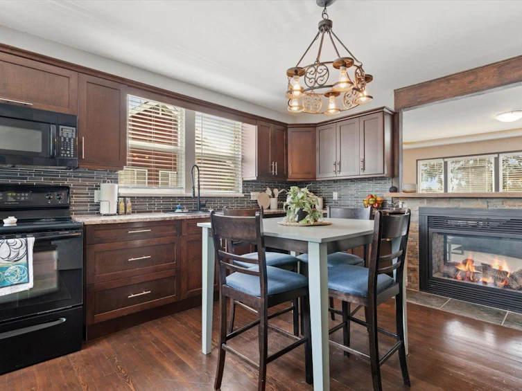 45407 Wells Road, Chilliwack, BC, V2R 1H3 - 8