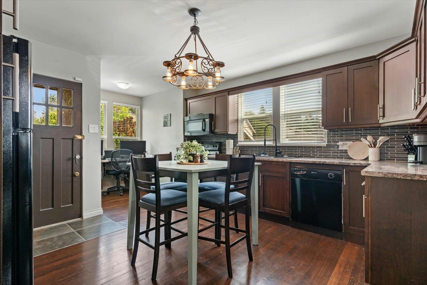 45407 Wells Road, Chilliwack, BC, V2R 1H3 - 6