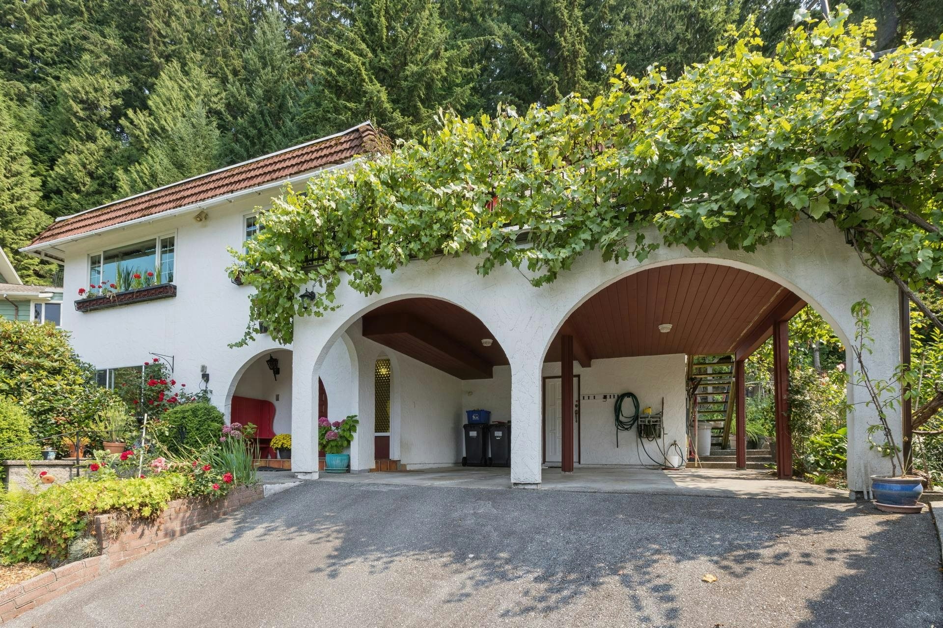 704 Maurelle Court, North Vancouver, BC, V7R 2M1