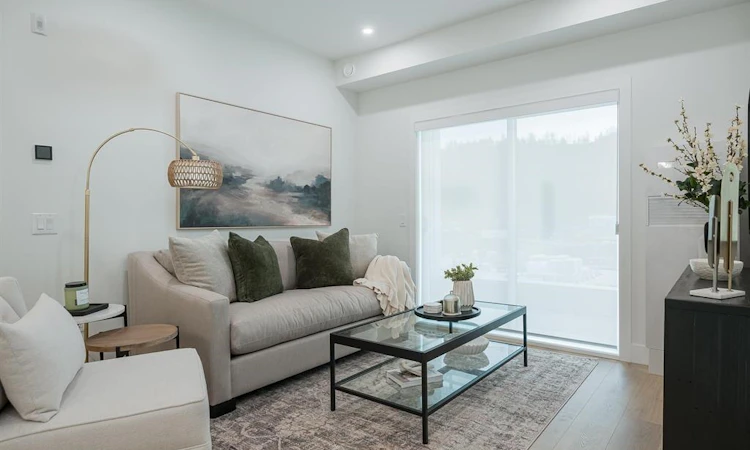 506-46185 Thomas Road