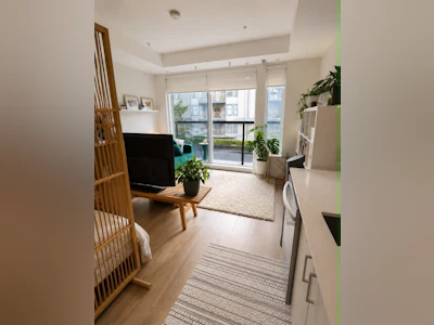 E405-13858 108 Avenue - 2