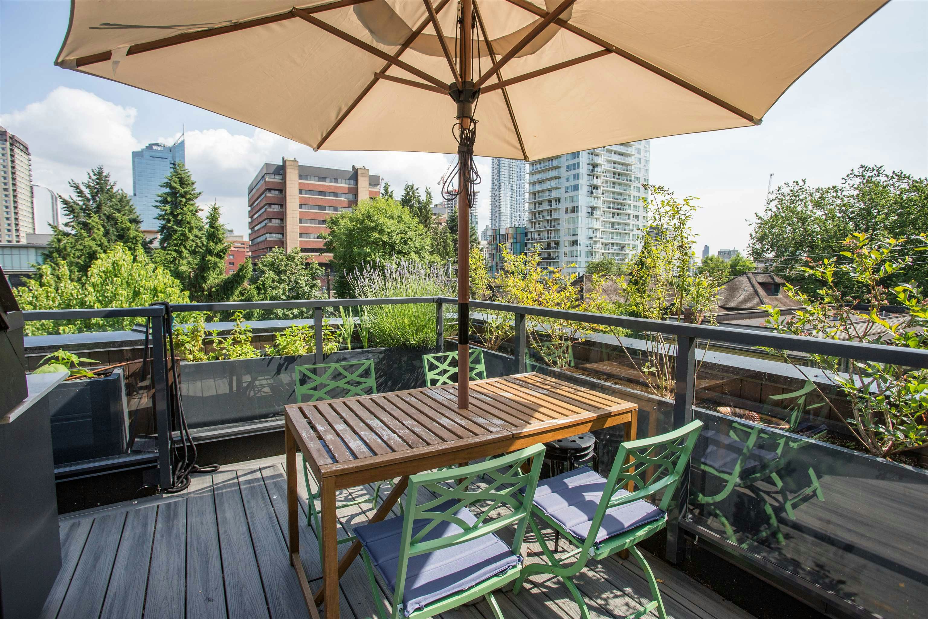 2-1152 Comox Street, Vancouver, BC, V6E 1K5
