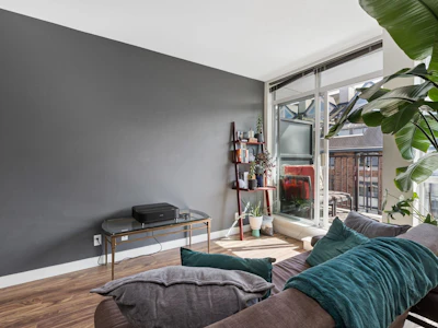 406-2511 Quebec Street - 4