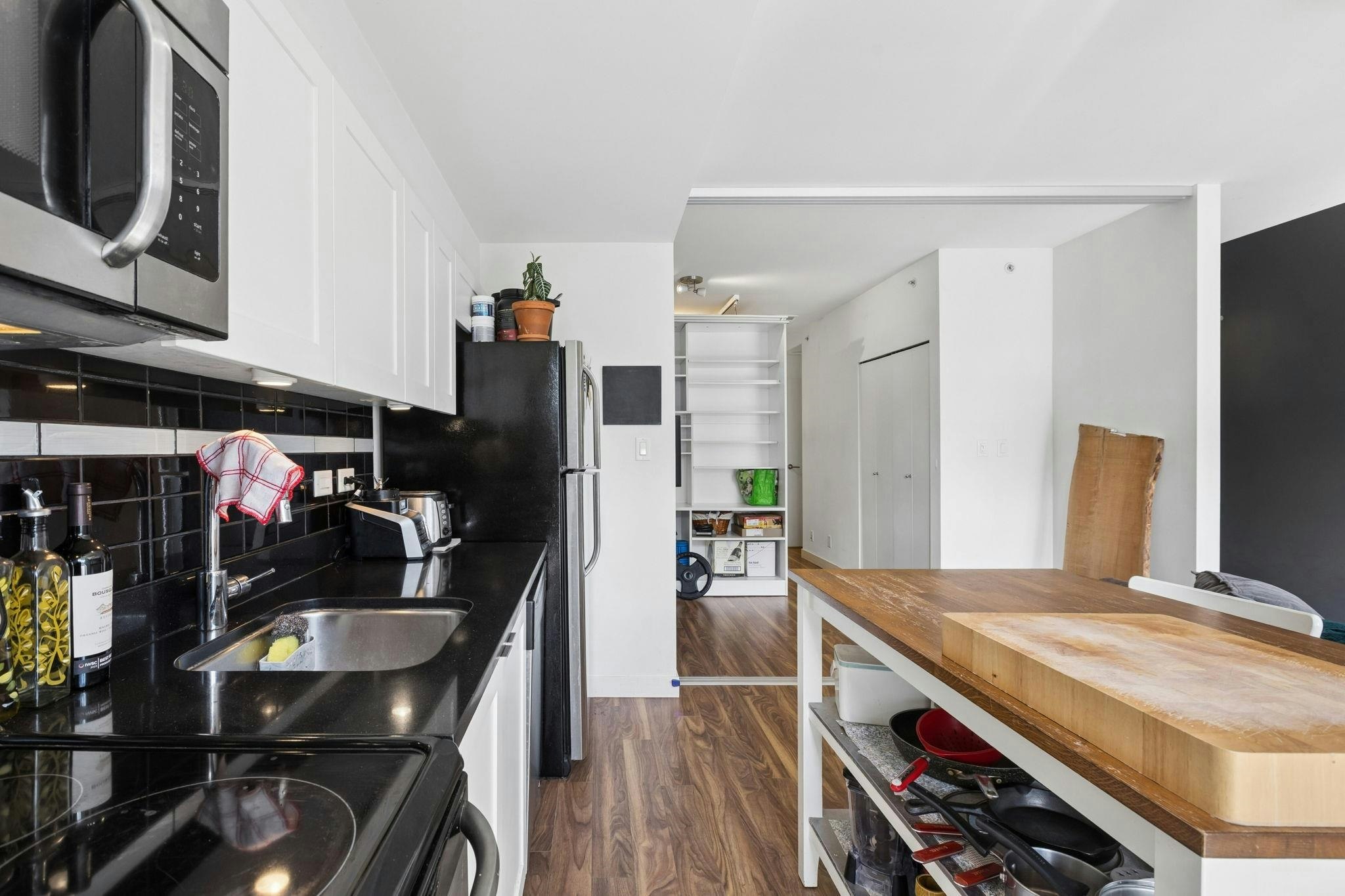 406-2511 Quebec Street, Vancouver, BC, V5T 0B6 - 11