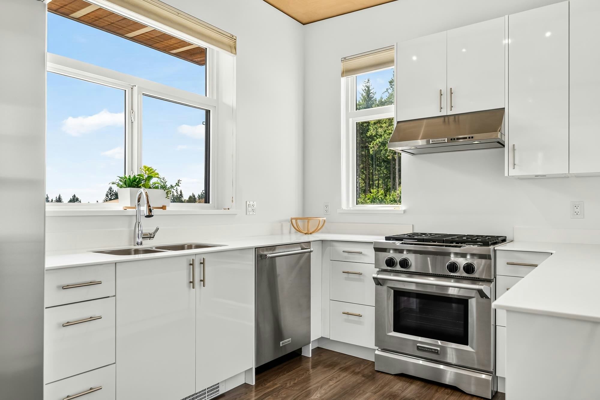 604 Woodland Avenue, Gibsons, BC, V0N 1V1 - 24