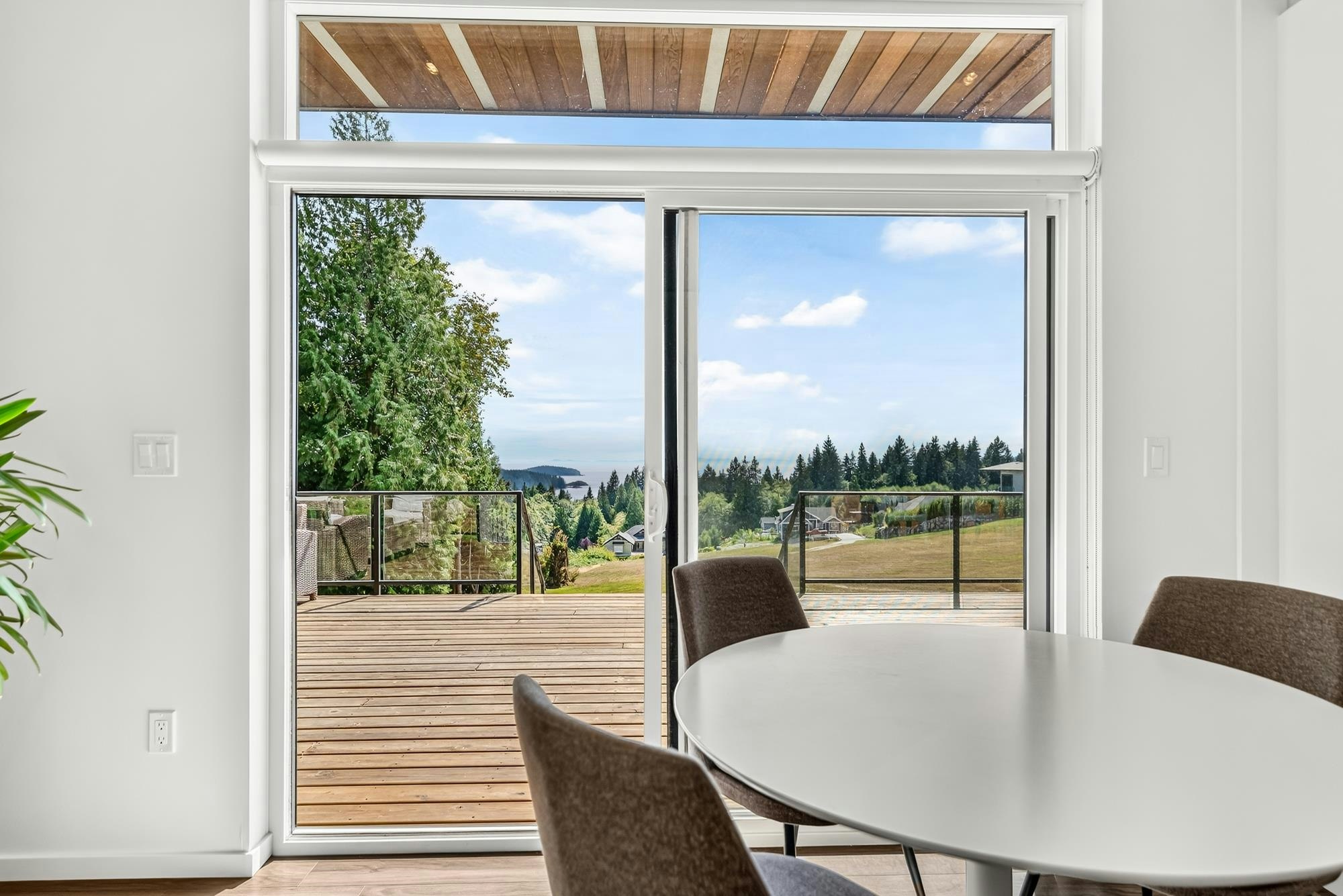 604 Woodland Avenue, Gibsons, BC, V0N 1V1 - 28
