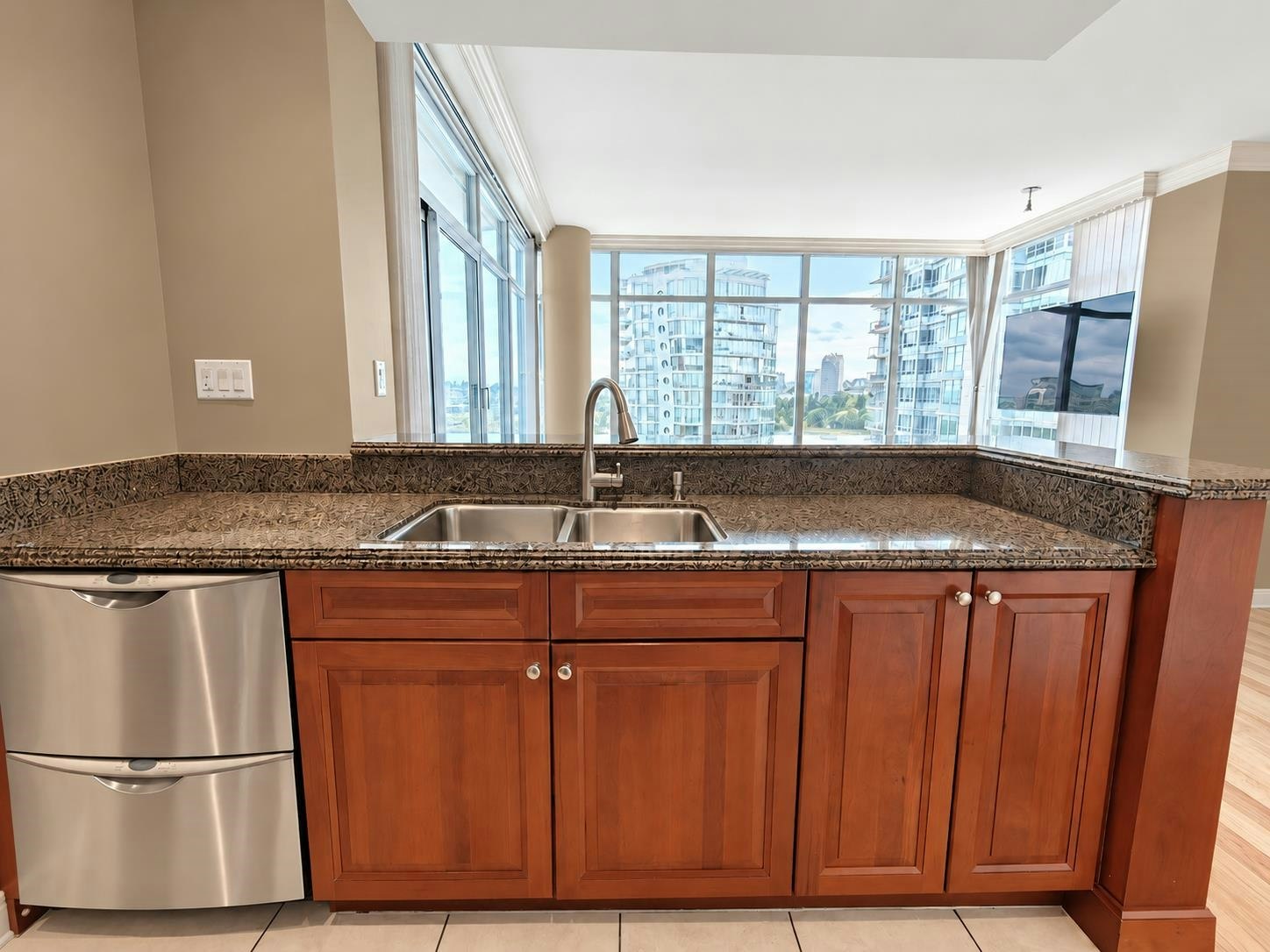 1505-428 Beach Crescent, Vancouver, BC, V5H 1V8 - 16
