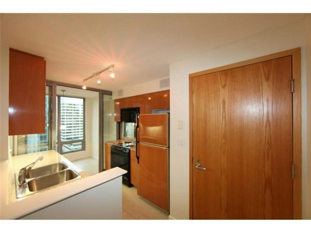 2105-1288 W Georgia Street, Vancouver, BC, V6E 4R3 - 4