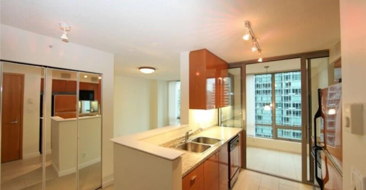 2105-1288 W Georgia Street, Vancouver, BC, V6E 4R3 - 2