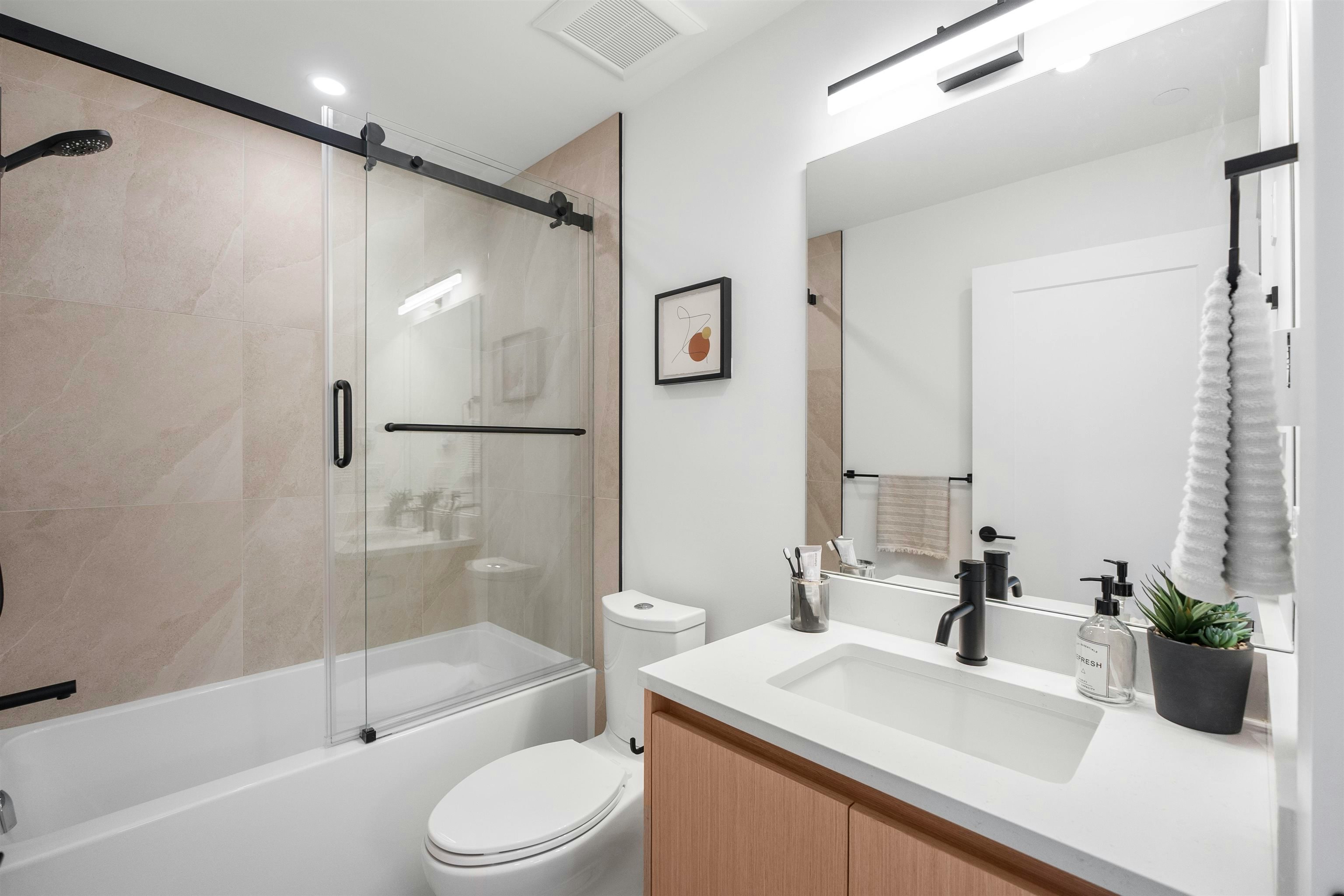 1008 W 52nd Avenue, Vancouver, BC, V6P 1H5 - 10