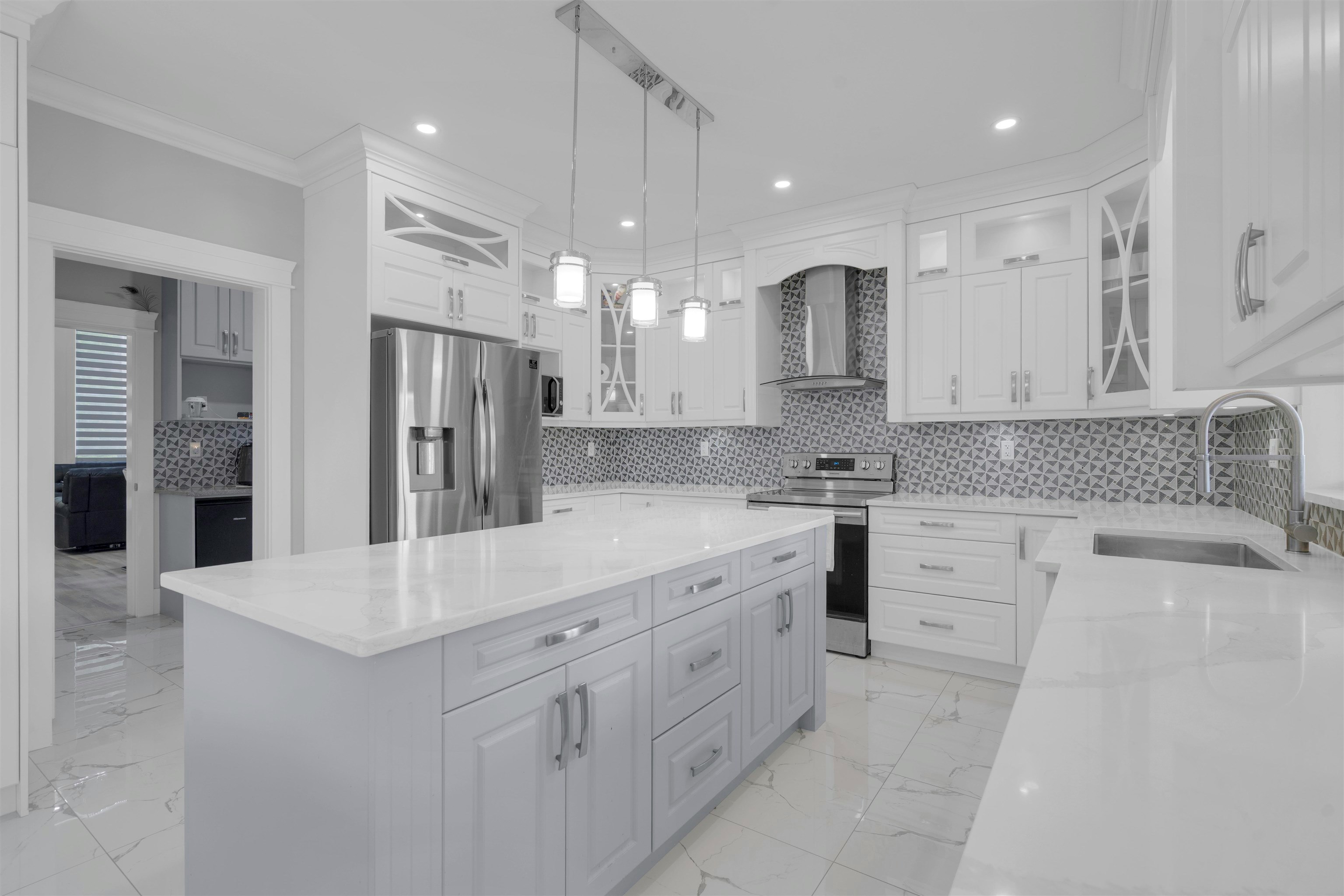 2725 Lefeuvre Road, Abbotsford, BC, V4X 1H5 - 10