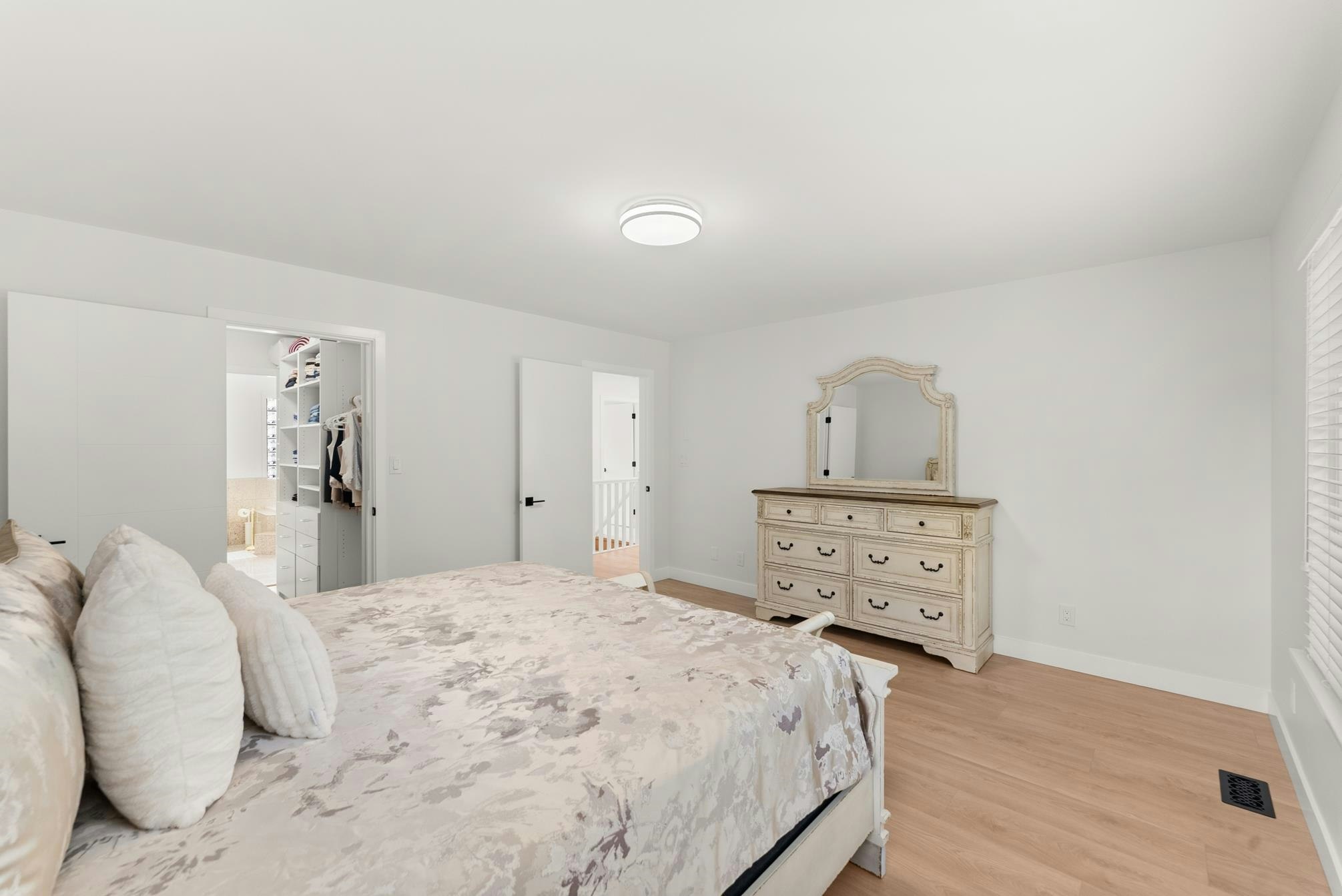 9152 Klenner Drive, Burnaby, BC, V3N 4E5 - 20