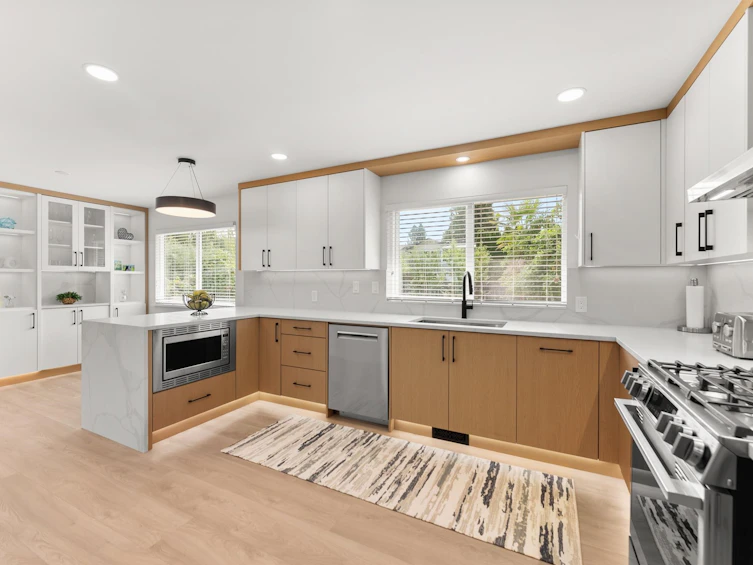 9152 Klenner Drive, Burnaby, BC, V3N 4E5 - 5