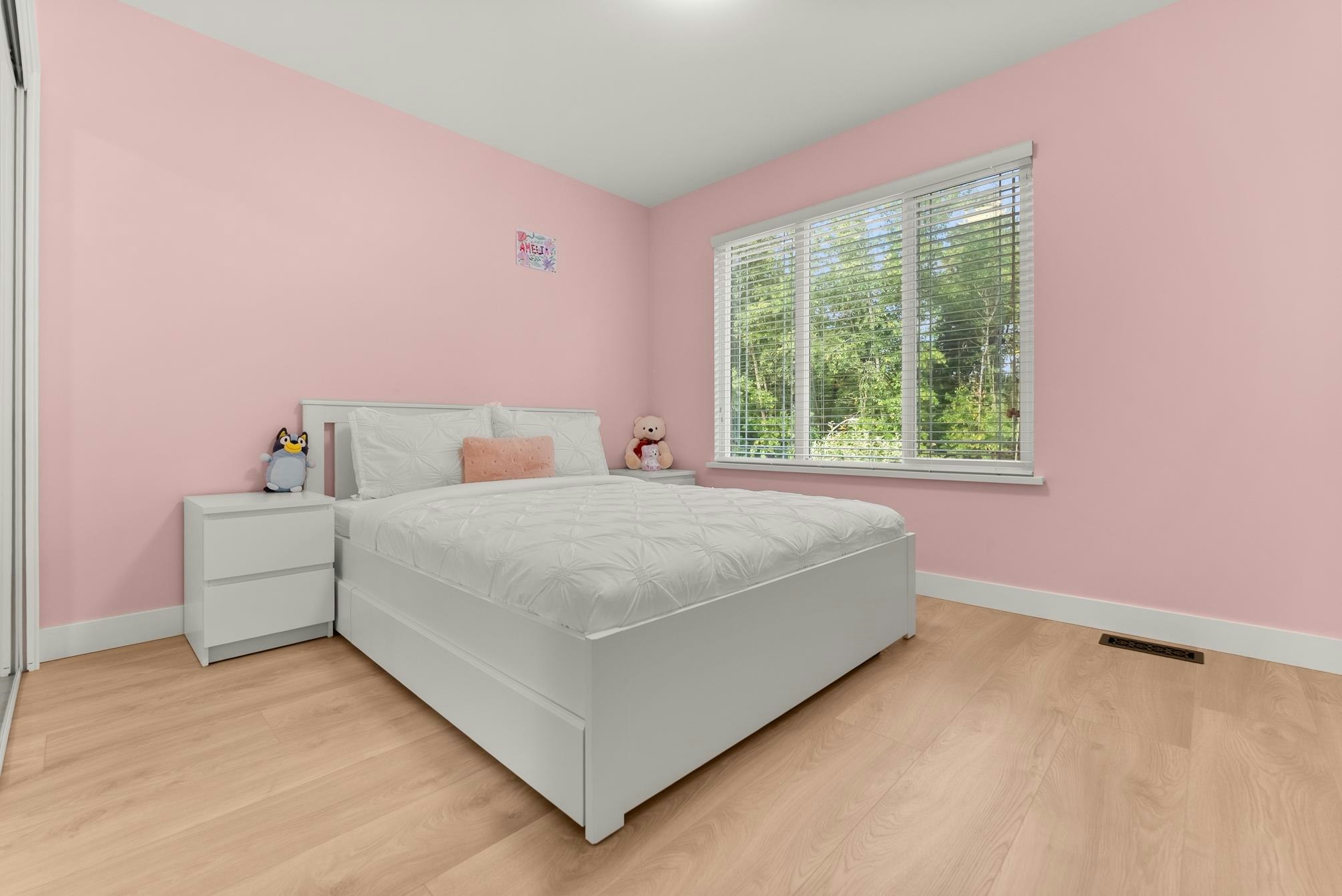 9152 Klenner Drive, Burnaby, BC, V3N 4E5 - 22