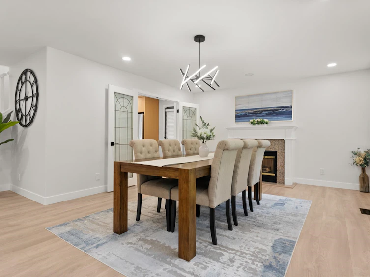 9152 Klenner Drive, Burnaby, BC, V3N 4E5 - 12