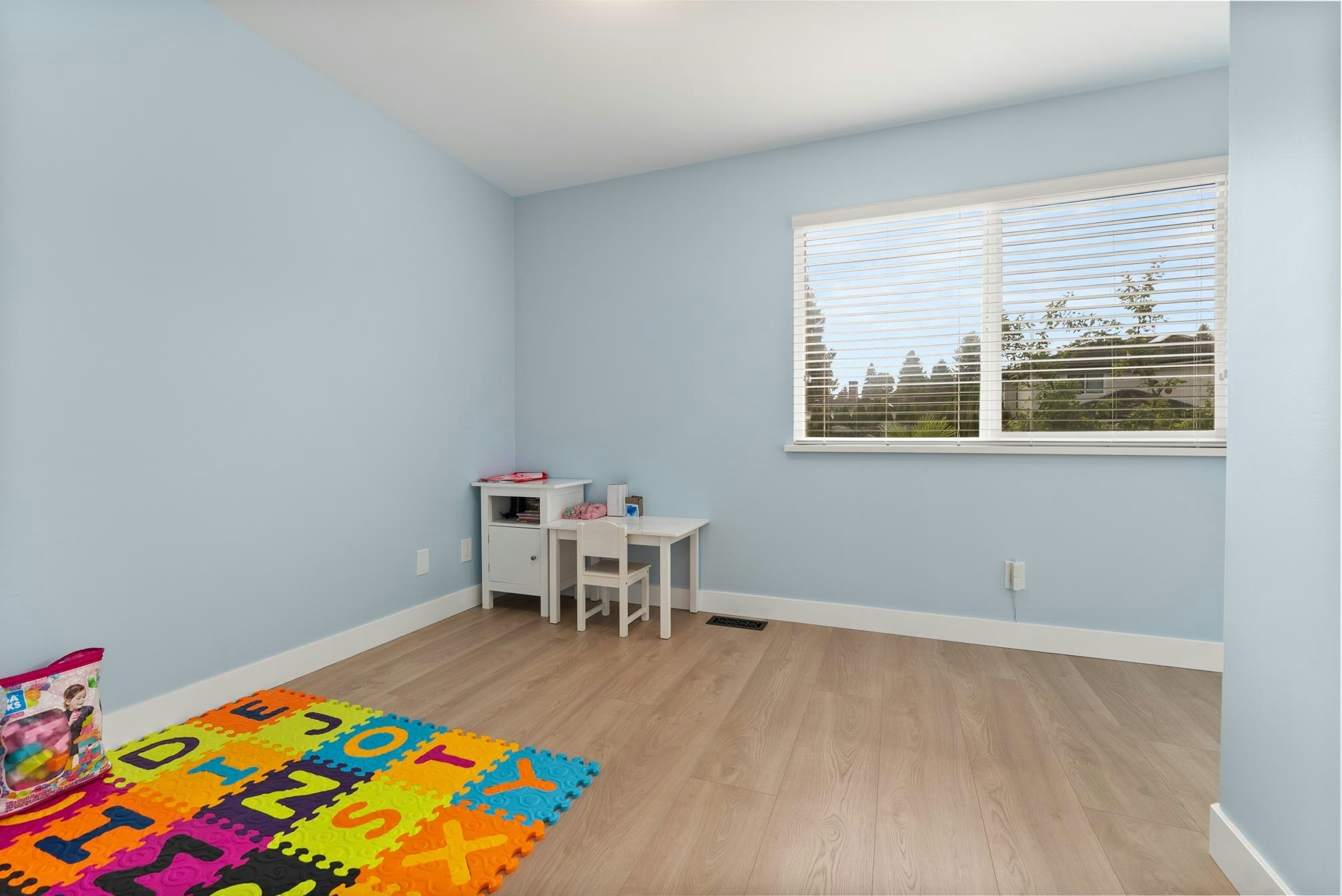9152 Klenner Drive, Burnaby, BC, V3N 4E5 - 21