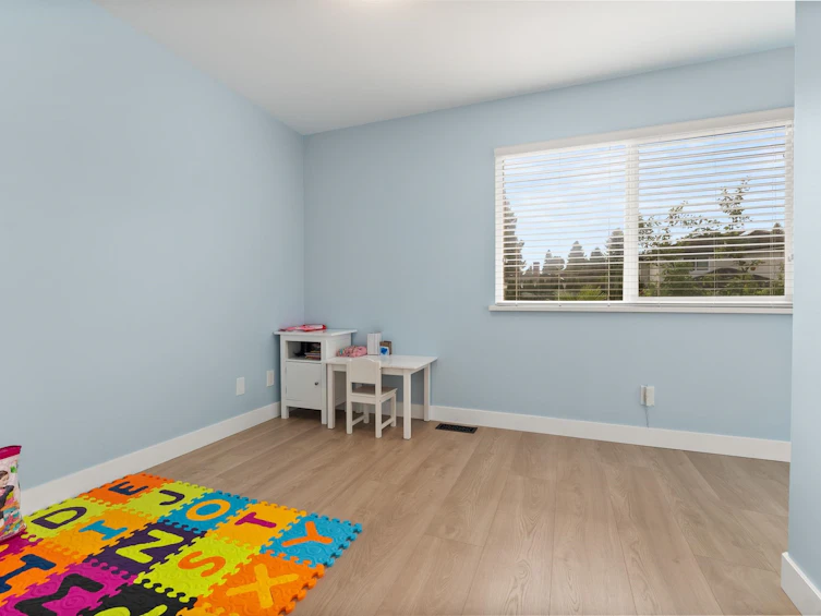 9152 Klenner Drive, Burnaby, BC, V3N 4E5 - 21