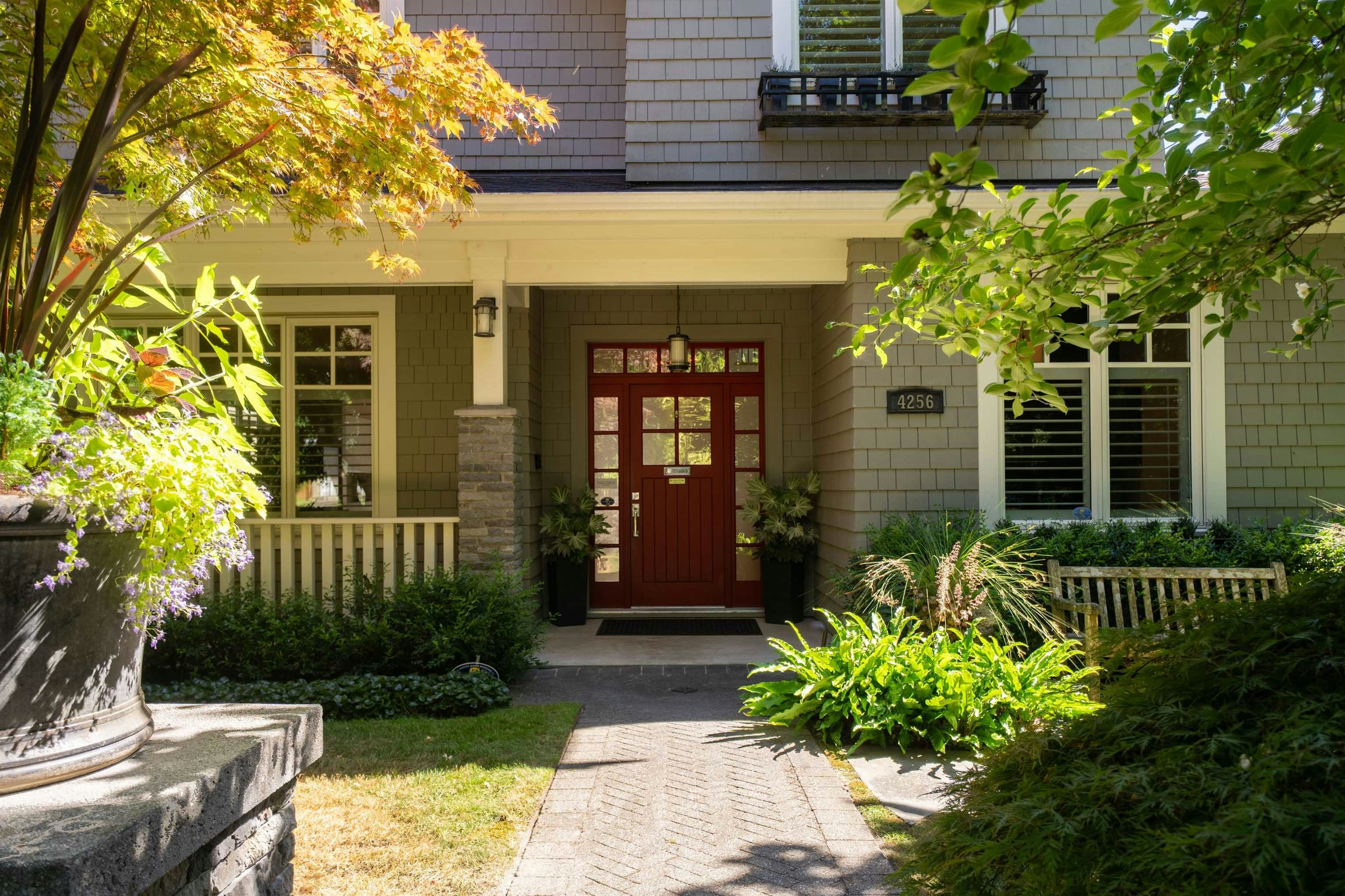 4256 W 14th Avenue, Vancouver, BC, V6R 2X8