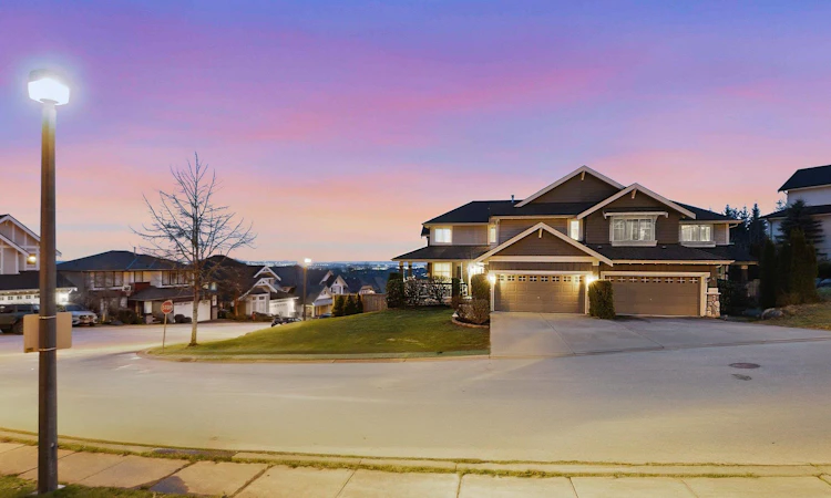 4 Hickory Drive