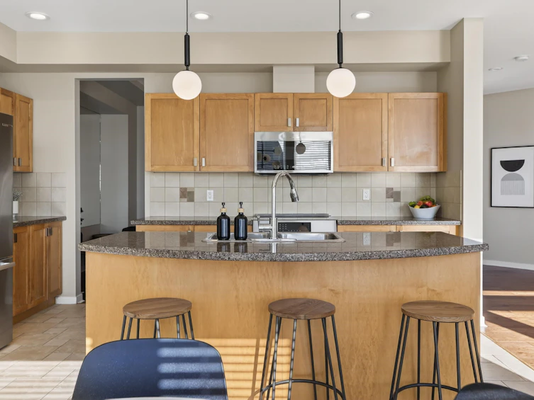 4 Hickory Drive, Port Moody, BC, V3H 5L9 - 10