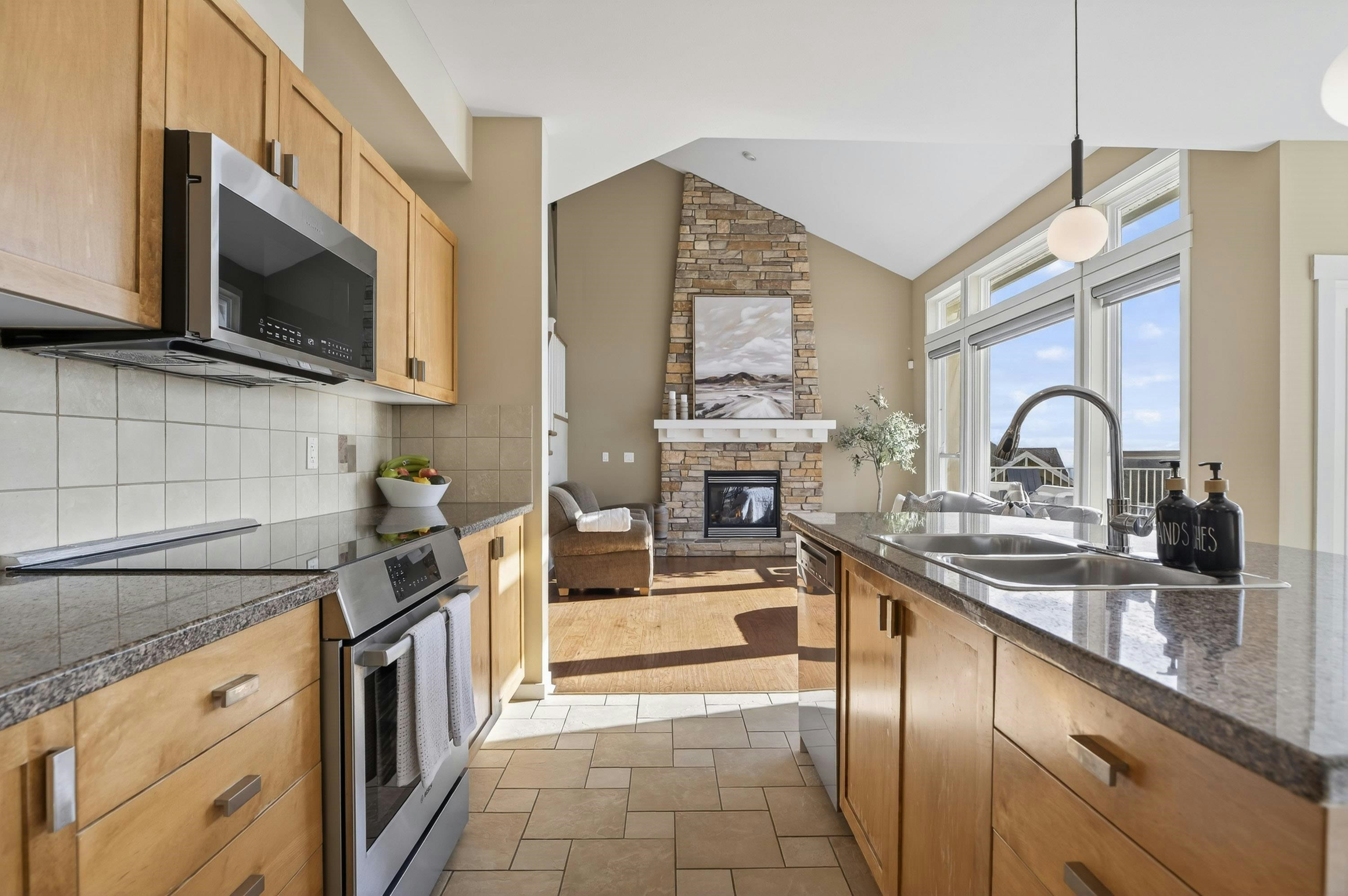 4 Hickory Drive, Port Moody, BC, V3H 5L9 - 8