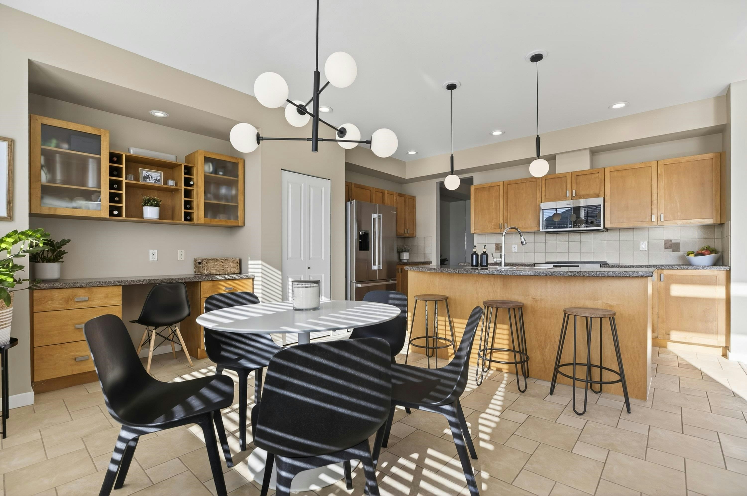 4 Hickory Drive, Port Moody, BC, V3H 5L9 - 7