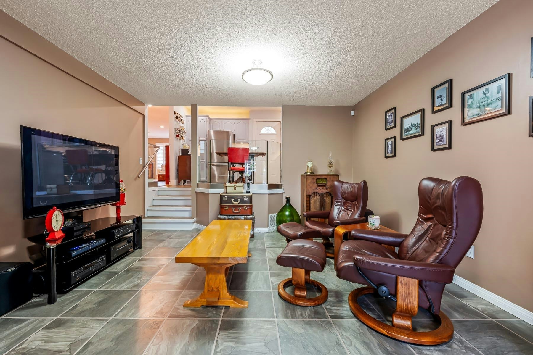 3162 Oxford Street, Port Coquitlam, BC, V3B 4C5 - 15