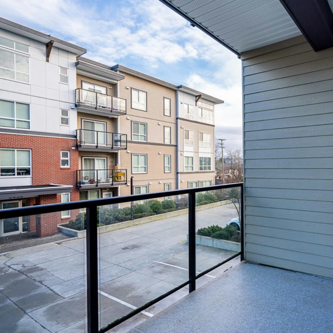 215-19567 64 Avenue, Surrey, BC, V3S 7H8 - 9