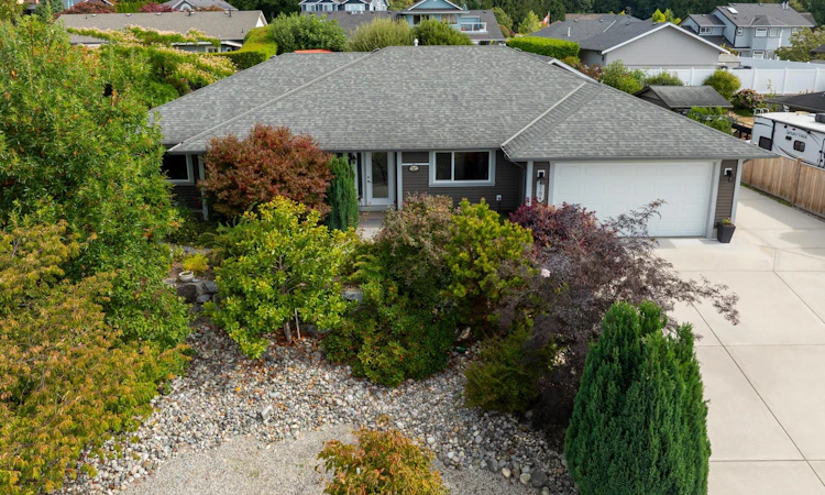 4784 Tamarack Place