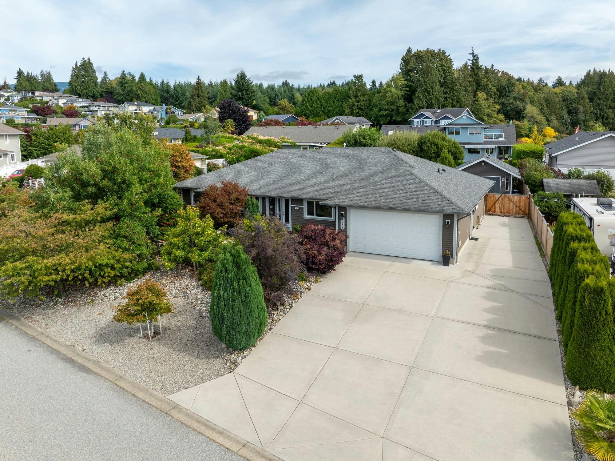 4784 Tamarack Place, Sechelt, BC, V7Z 0E8 - 36