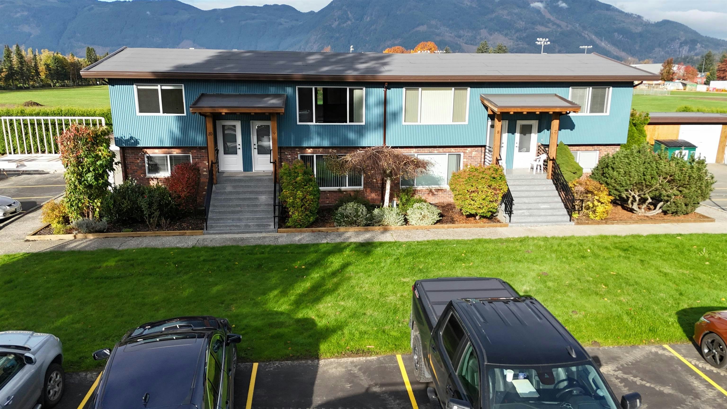 7-1725 Beaman Drive - 3