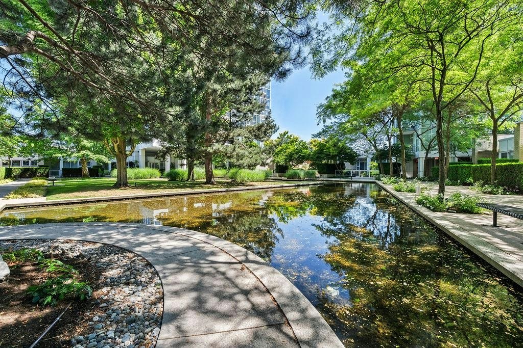 3302-193 Aquarius Mews, Vancouver, BC, V6Z 2Z2 - 32