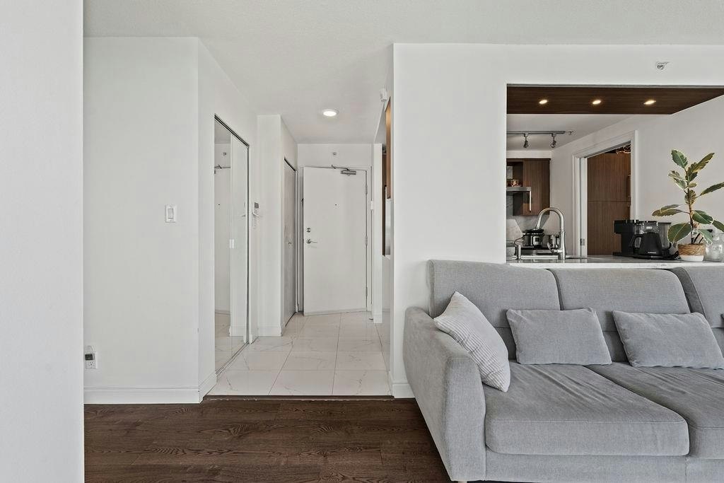 3302-193 Aquarius Mews, Vancouver, BC, V6Z 2Z2 - 6