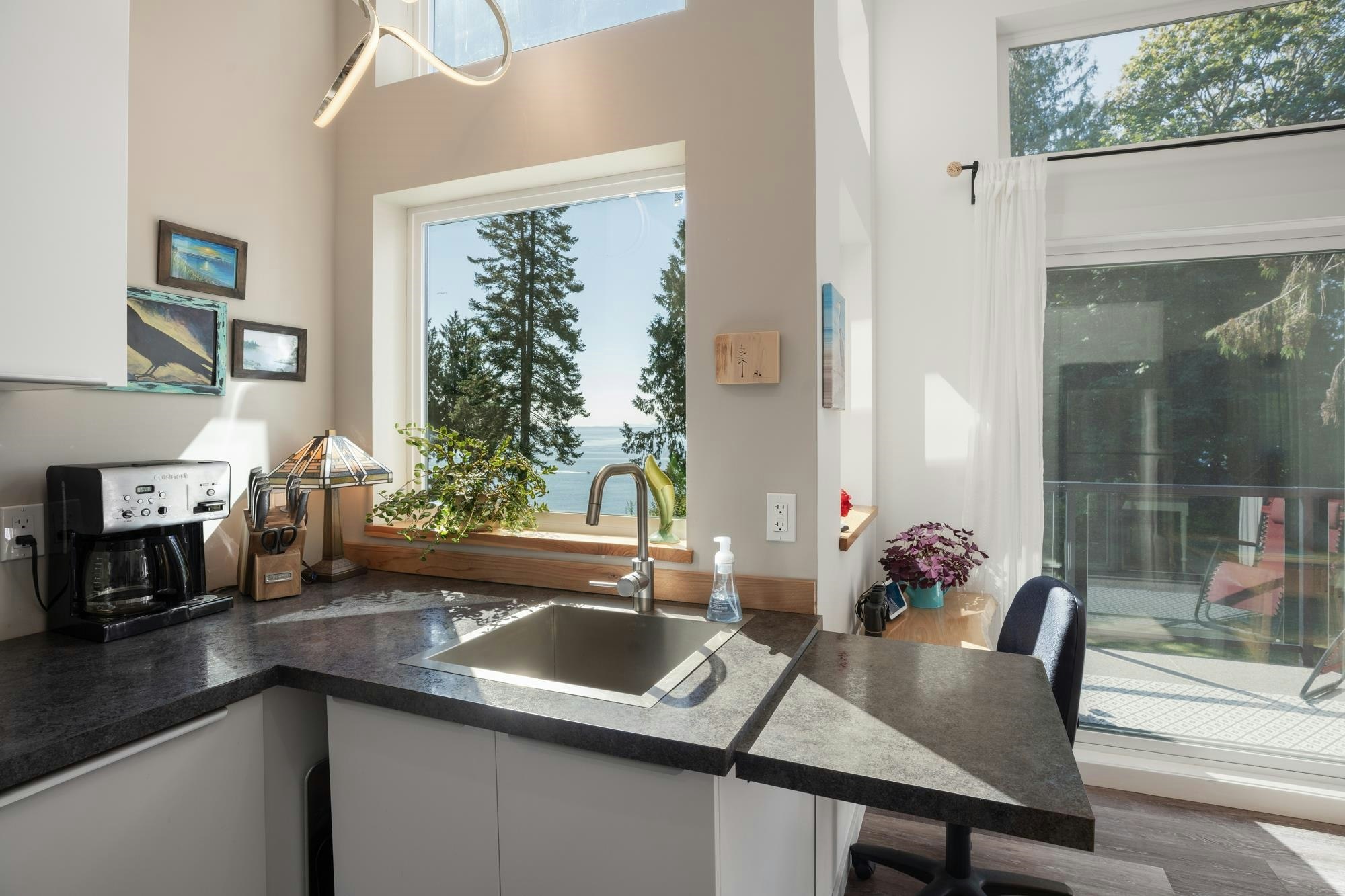 7835 Redrooffs Road, Halfmoon Bay, BC, V7Z 1A4 - 8
